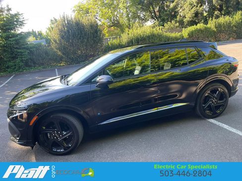 Used 2025 Chevrolet Equinox EV RS FWD image 5