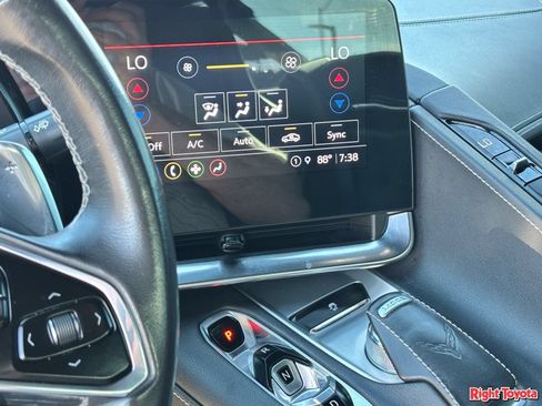 Used 2022 Chevrolet Corvette Stingray Coupe RWD image 24
