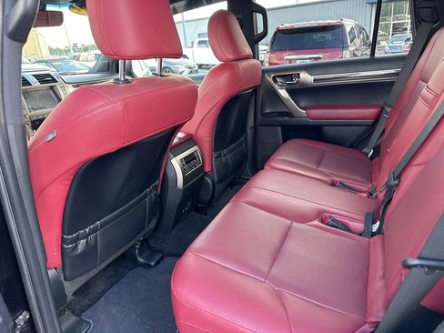 Used 2021 Lexus GX 460 Premium w/ Premium Package image 24