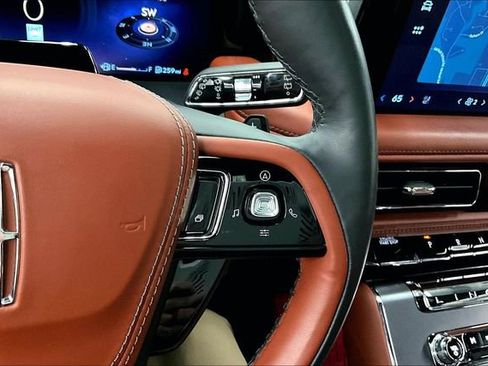 Used 2025 Lincoln Aviator Reserve w/ Illumination Package image 25