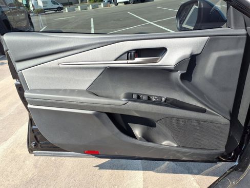 Used 2025 Toyota Camry LE FWD image 18