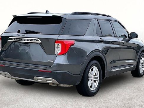 Used 2020 Ford Explorer XLT w/ Equipment Group 202A image 2