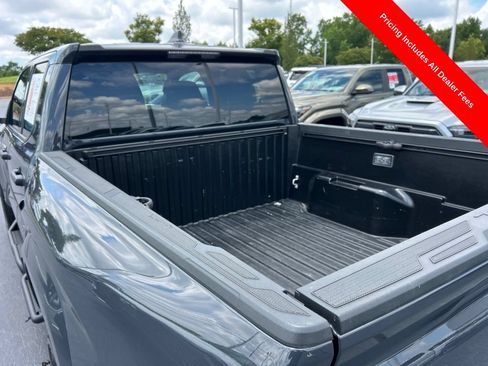 Used 2025 Toyota Tacoma SR AWD/4WD image 15