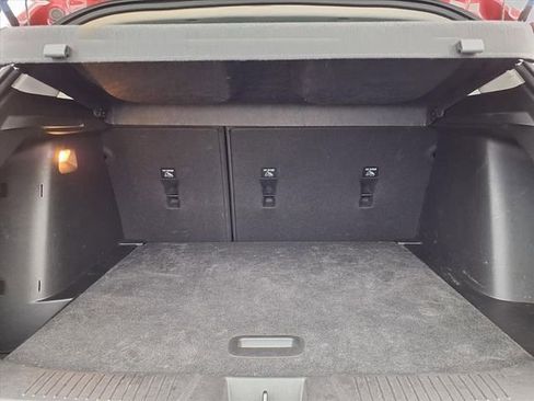 Used 2024 Chevrolet Trax LT w/ LT Convenience Package image 19