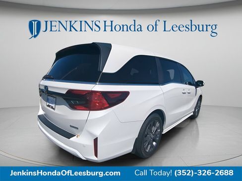 New 2026 Honda Odyssey Touring image 5
