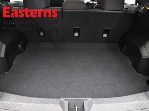 Used 2024 Subaru Crosstrek 2.0i image 9