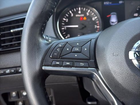 Certified 2022 Nissan Rogue Sport SV w/ Technology Package image 20