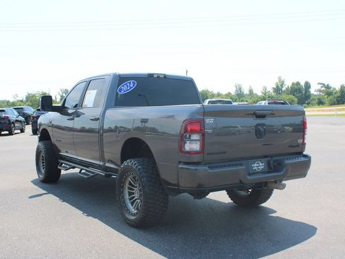 Used 2024 RAM 2500 Big Horn w/ Night Edition AWD/4WD image 7