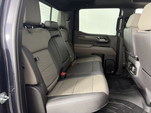 Used 2023 Chevrolet Silverado 1500 ZR2 w/ Technology Package AWD/4WD image 29
