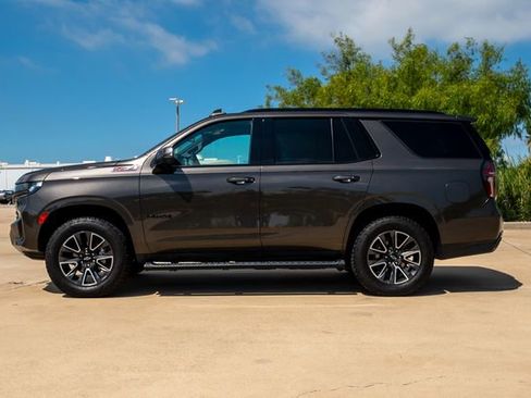 Used 2021 Chevrolet Tahoe Z71 w/ Z71 Signature Package AWD/4WD image 3