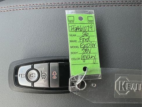 Used 2026 Ford Explorer Active AWD/4WD image 29