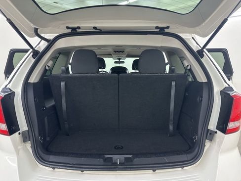 Used 2014 Dodge Journey SXT w/ Flexible Seating Group image 26