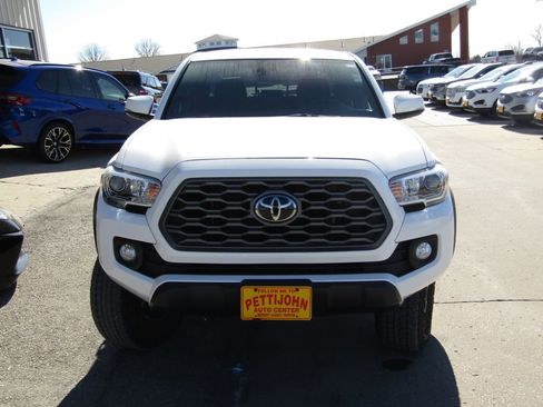 Used 2023 Toyota Tacoma TRD Off-Road w/ Technology Package image 13