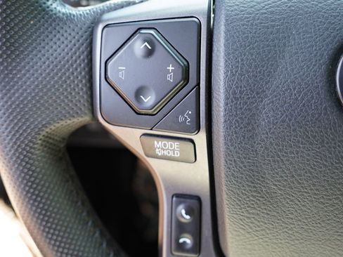 Used 2023 Toyota Tacoma TRD Off-Road w/ TRD Premium Off Road Package AWD/4WD image 31