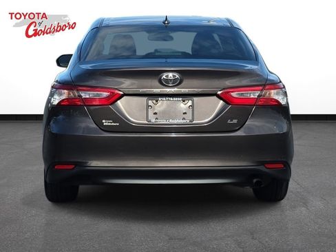 Used 2019 Toyota Camry LE image 6