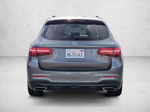Used 2016 Mercedes-Benz GLC 300 4MATIC image 3