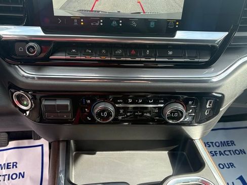 Used 2023 Chevrolet Silverado 1500 High Country w/ Technology Package AWD/4WD image 20