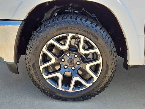 Used 2025 RAM 1500 Laramie image 5