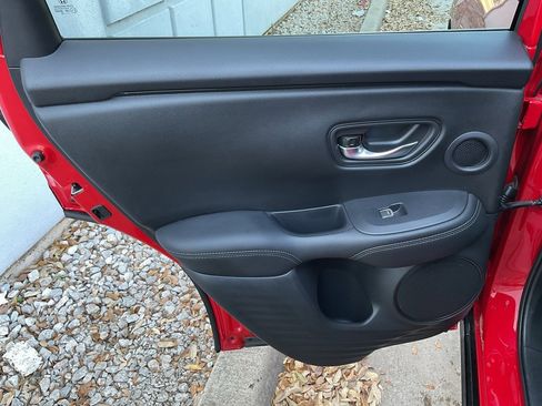 Used 2025 Honda HR-V EX-L image 18