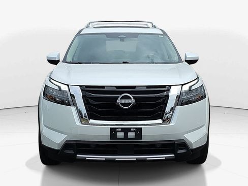 Used 2025 Nissan Pathfinder SL w/ SL Premium Package AWD/4WD image 12