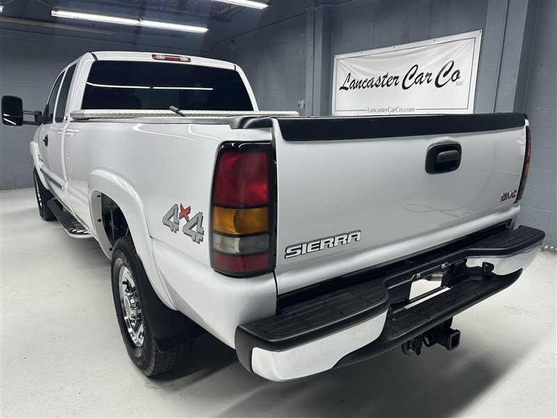 Used 2004 GMC Sierra 2500 SLE w/ Heavy-Duty Power Package AWD/4WD image 4