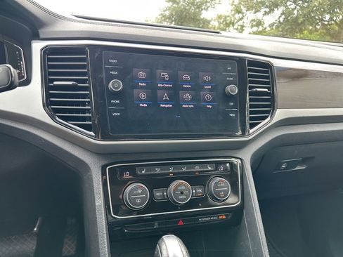 Used 2022 Volkswagen Atlas SE w/ Black Wheel Package image 26