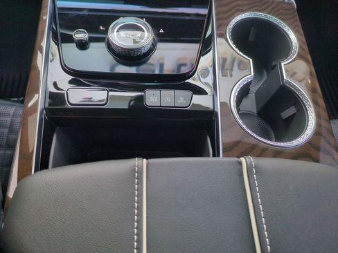 Used 2026 Cadillac Escalade Platinum Sport w/ LPO, ONYX Package AWD/4WD image 13