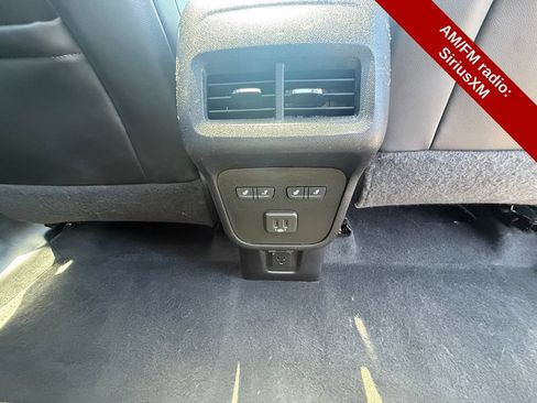 Used 2021 Chevrolet Equinox Premier AWD/4WD image 40