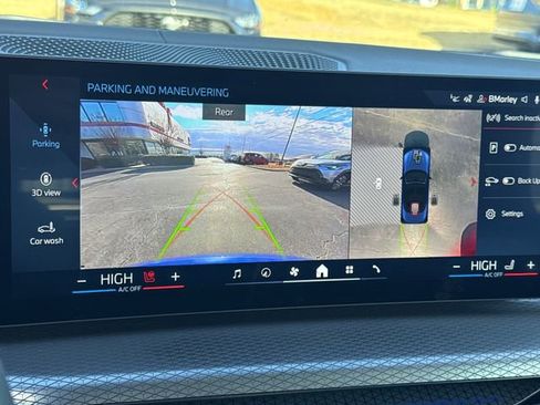 Used 2025 BMW M440i Convertible w/ Premium Package image 15