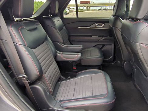 Used 2025 Ford Explorer ST-Line AWD/4WD image 26