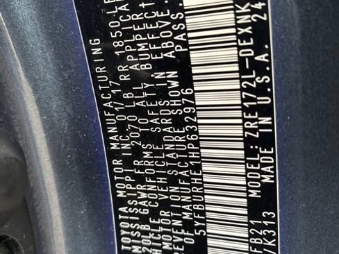 Used 2017 Toyota Corolla LE w/ LE Premium Package FWD image 14