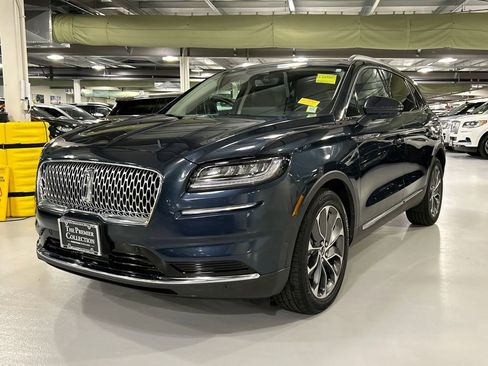 Used 2023 Lincoln Nautilus Reserve w/ Equipment Group 201A AWD/4WD image 5