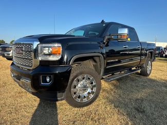 Used 2019 GMC Sierra 2500 Denali w/ Duramax Plus Package AWD/4WD video 1