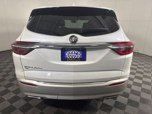 Used 2021 Buick Enclave Essence w/ Sound and Sites Package AWD/4WD image 9