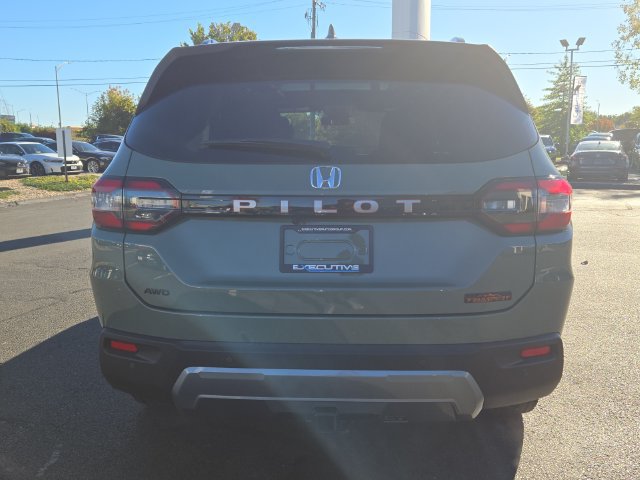 Used 2026 Honda Pilot TrailSport image 5