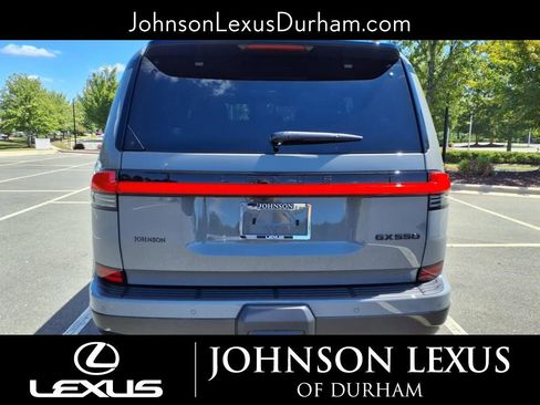 New 2025 Lexus GX 550 w/ Accessory Package (2T) image 4