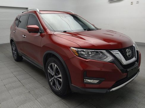 Used 2019 Nissan Rogue SV w/ Sun & Sound Touring Package FWD image 13