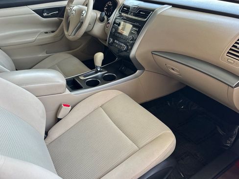 Used 2015 Nissan Altima 2.5 SV w/ Convenience Package FWD image 19