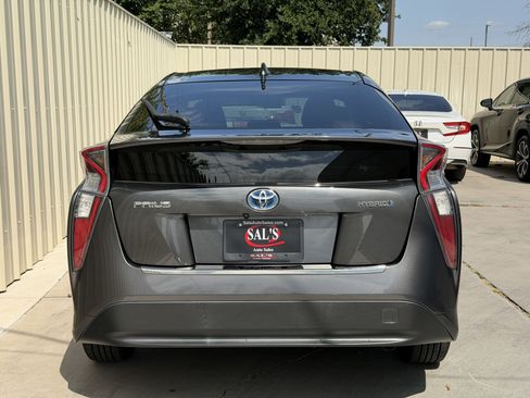 Used 2016 Toyota Prius Two FWD image 6