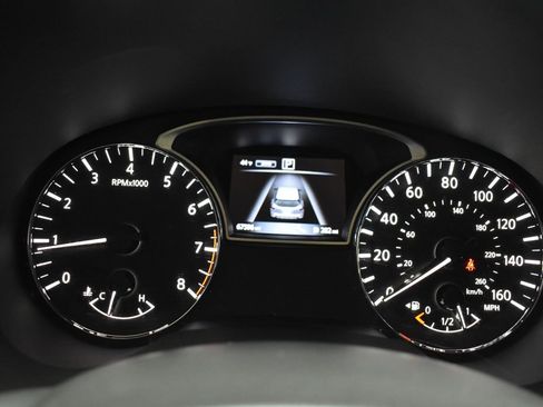 Used 2017 Nissan Pathfinder Platinum w/ Cargo Package image 15