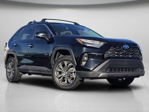 Used 2023 Toyota RAV4 Limited image 2