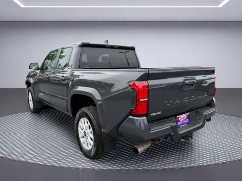Used 2024 Toyota Tacoma SR5 AWD/4WD image 4