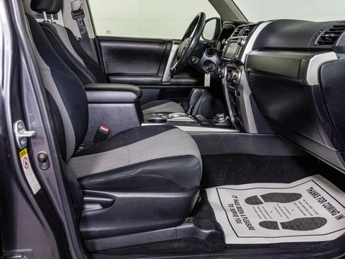 Used 2015 Toyota 4Runner SR5 image 42