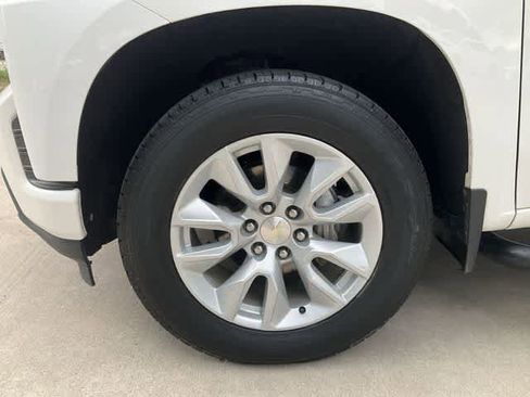 Used 2019 Chevrolet Silverado 1500 Custom w/ Custom Convenience Package RWD image 13