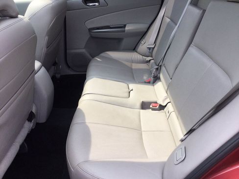 Used 2012 Subaru Forester 2.5X Limited AWD/4WD image 21