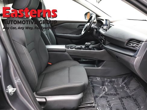 Used 2023 Nissan Rogue S AWD/4WD image 25