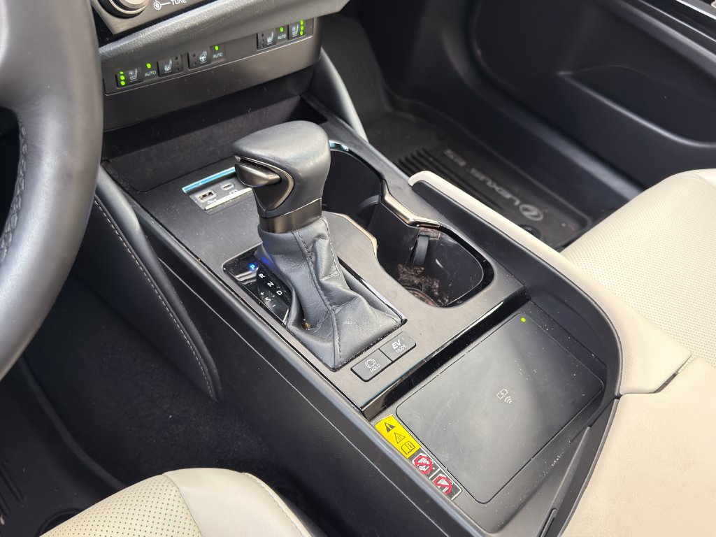 Certified 2024 Lexus ES 300h w/ Premium Package FWD image 13