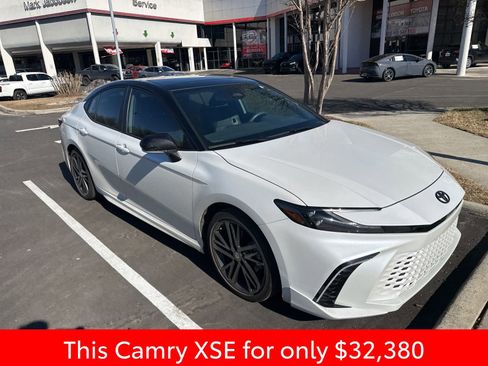 Used 2025 Toyota Camry XSE image 9