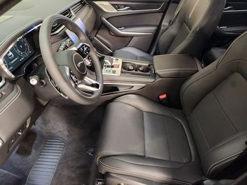 New 2026 Jaguar F-PACE R-Dynamic S image 3