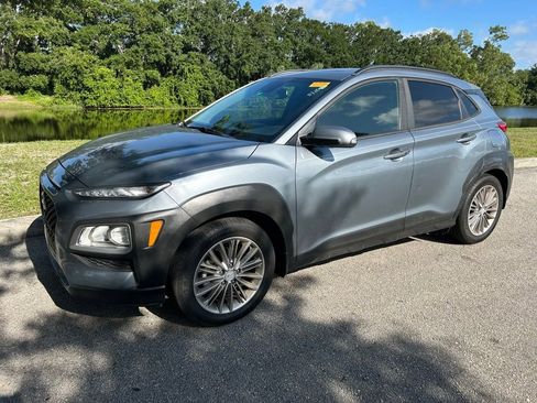 Used 2019 Hyundai Kona SEL w/ SEL Tech Package 02 FWD image 2